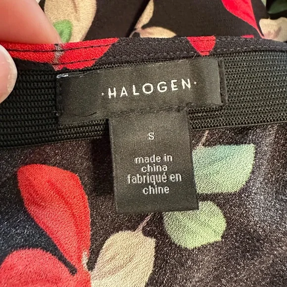 Elegant Floral Skirt - Picture 3 of 4